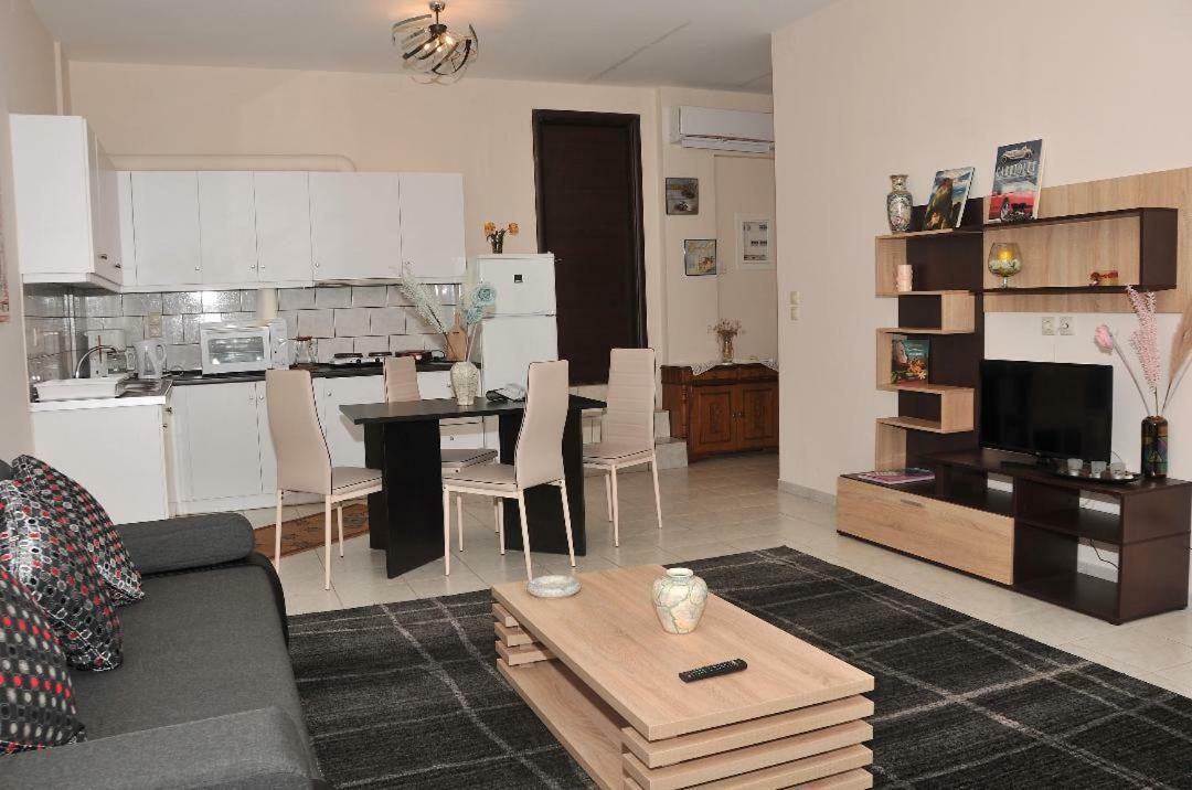Giota's House Apartment *